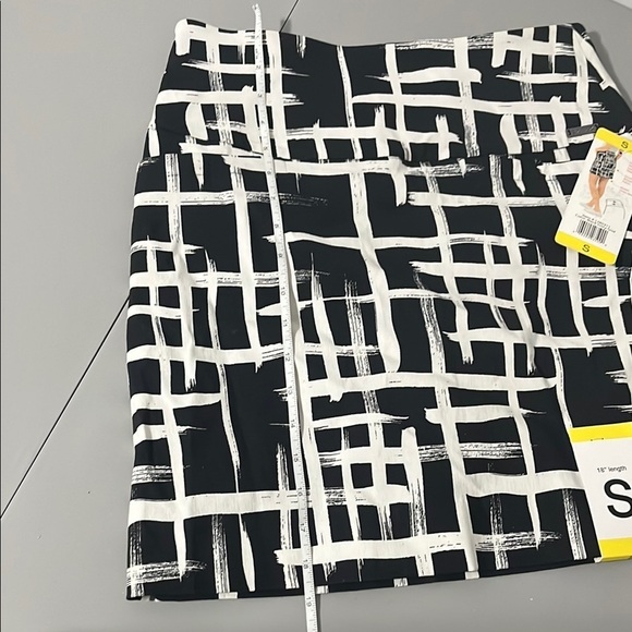 3/25$ (Mix)Women's S.C.& CO. Tummy Control Skort Skirt, S, Black&White - Picture 11 of 14